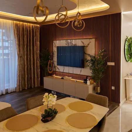 The Sunrise And The Sunset - Luxury 2br With Mineral Pool & Parking Apartment *