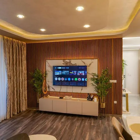 The Sunrise And The Sunset - Luxury 2br With Mineral Pool & Parking * Warna