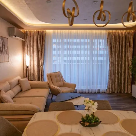 The Sunrise And The Sunset - Luxury 2br With Mineral Pool & Parking Warna