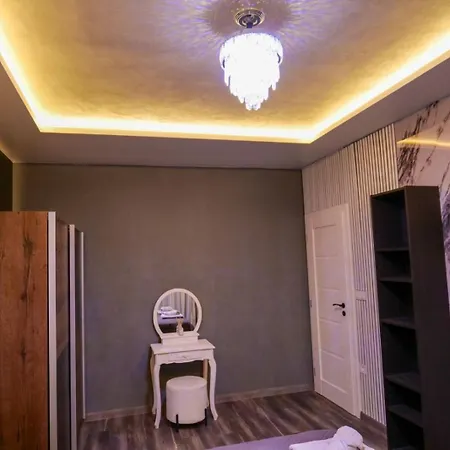 Apartment The Sunrise And The Sunset - Luxury 2br With Mineral Pool & Parking