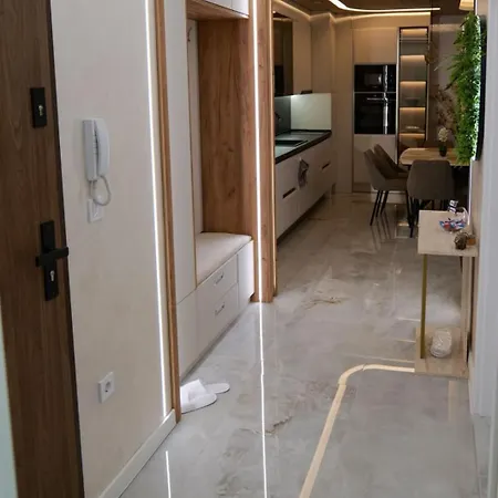 Apartment The Sunrise And The Sunset - Luxury 2br With Mineral Pool & Parking Warna
