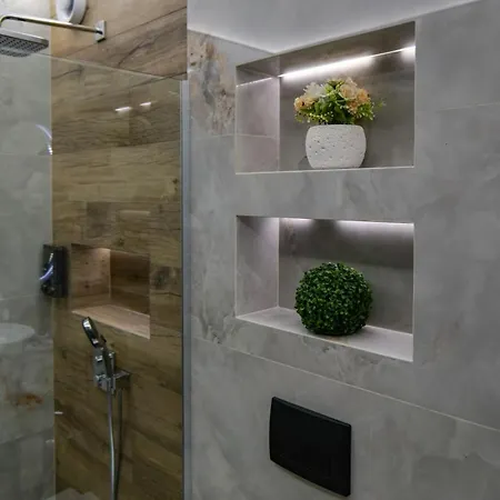The Sunrise And The Sunset - Luxury 2br With Mineral Pool & Parking