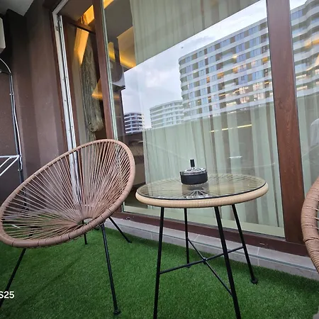 The Sunrise And The Sunset - Luxury 2br With Mineral Pool & Parking Apartment