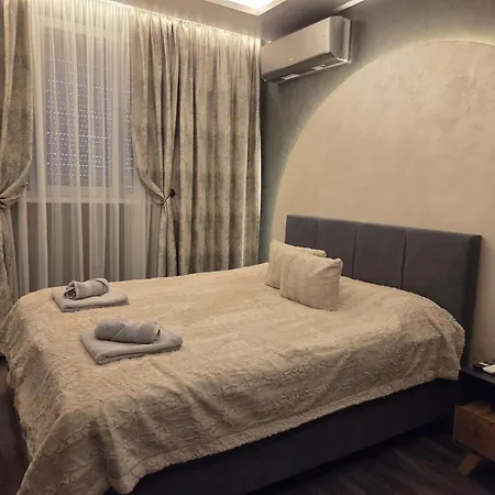 The Sunrise And The Sunset - Luxury 2br With Mineral Pool & Parking Варна